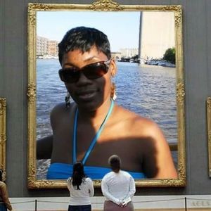 Meet your Posher, Avon rep lisa